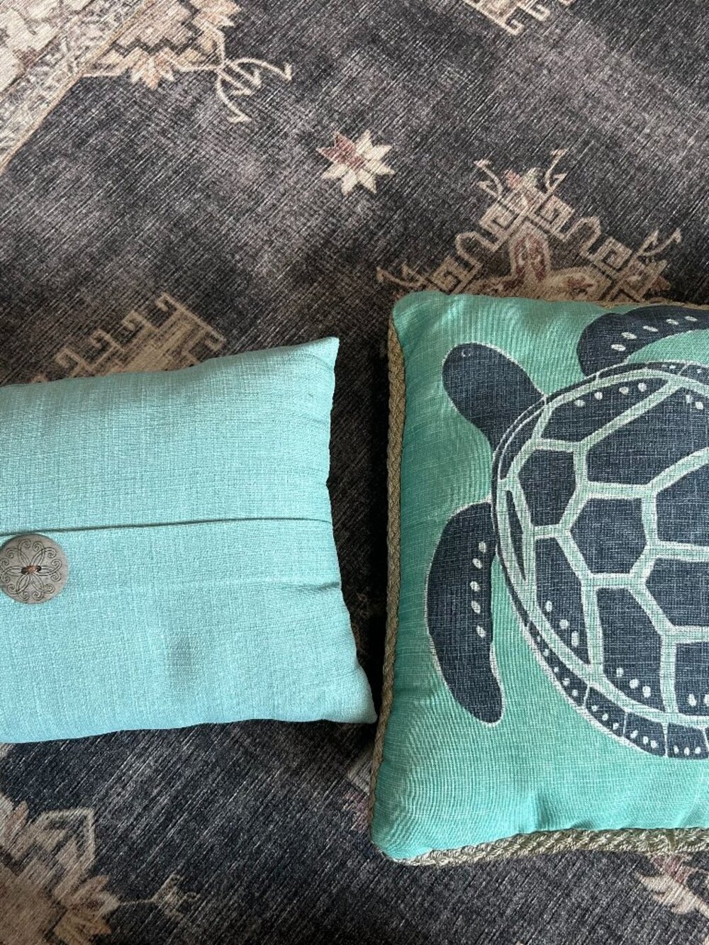Set of 2 Teal Outdoor Pillows EUC - Picture 2 of 3